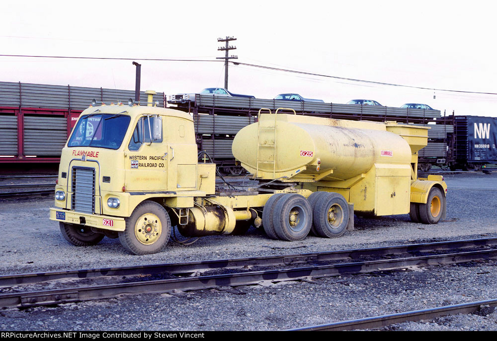 Western Pacific mobile loco servicing rig tractor #621 & trailer #625